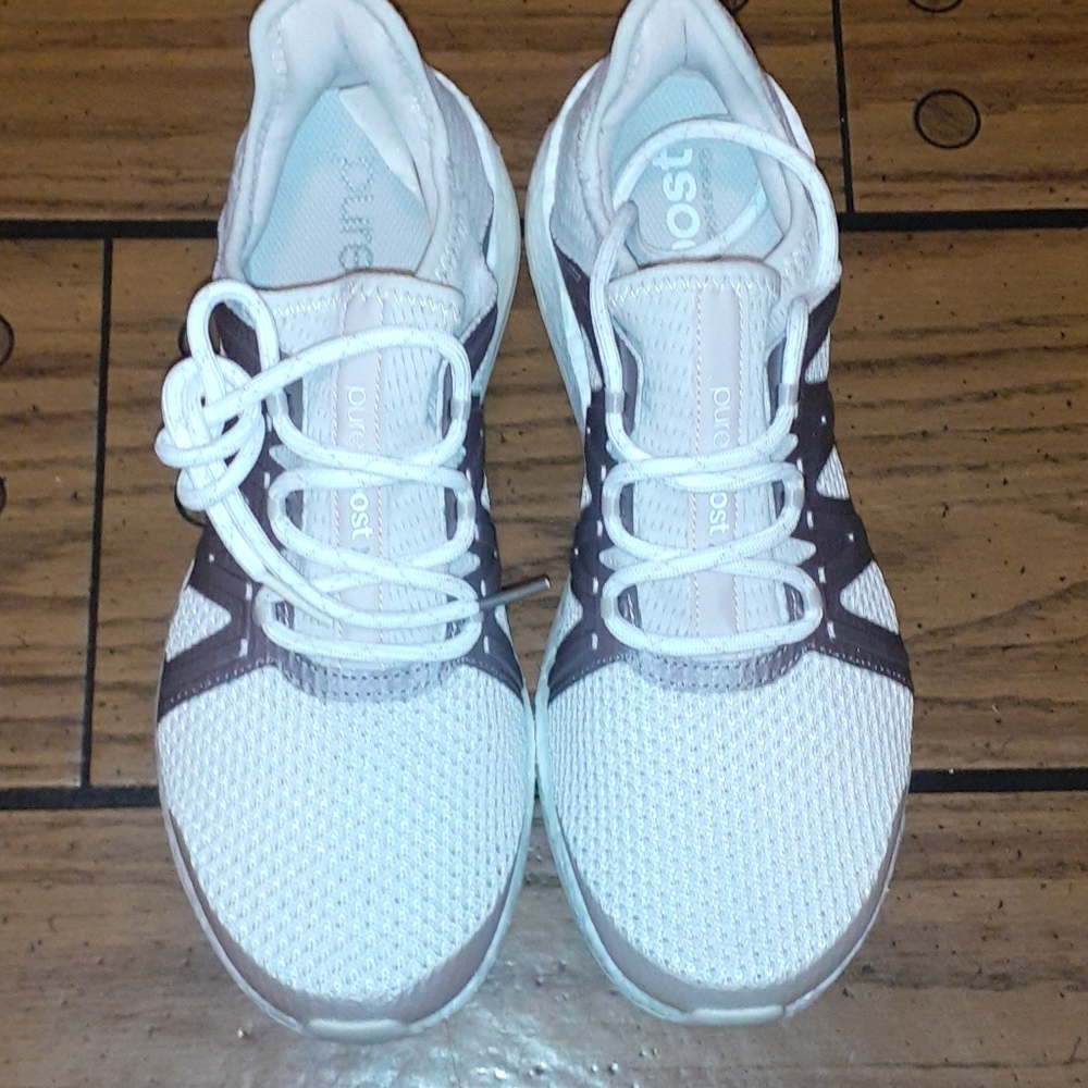 Adidas Sneakers